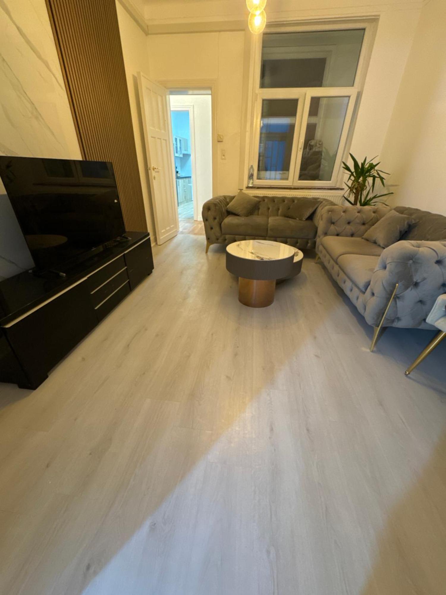 Appartement 2 Chambre Luxueuse A Jette Bruxelas Exterior foto